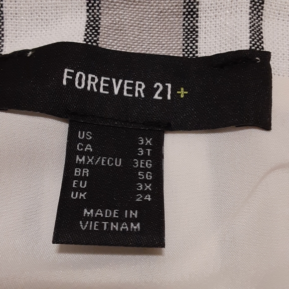 NWT, FOREVER 21, Rayon, Linen Blend,  Wrap Skirt,  Size 3X - Picture 2 of 11